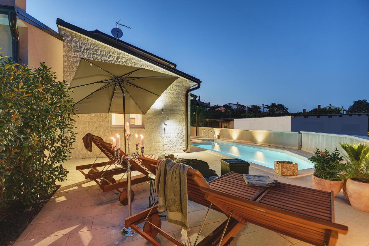 Vila Una With Private Pool Near Rovinj - Open 2022 ロヴィンスコ・セロ エクステリア 写真