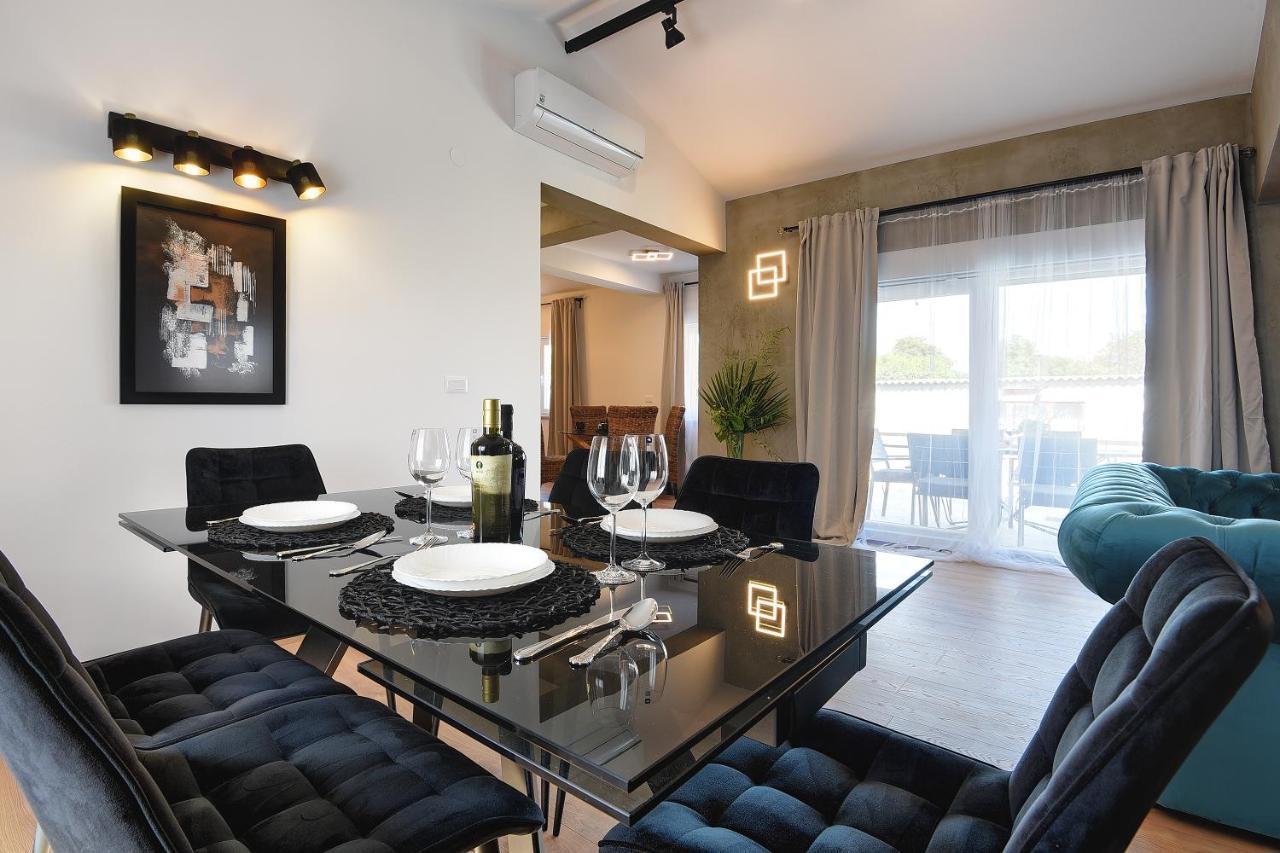 Vila Una With Private Pool Near Rovinj - Open 2022 ロヴィンスコ・セロ エクステリア 写真
