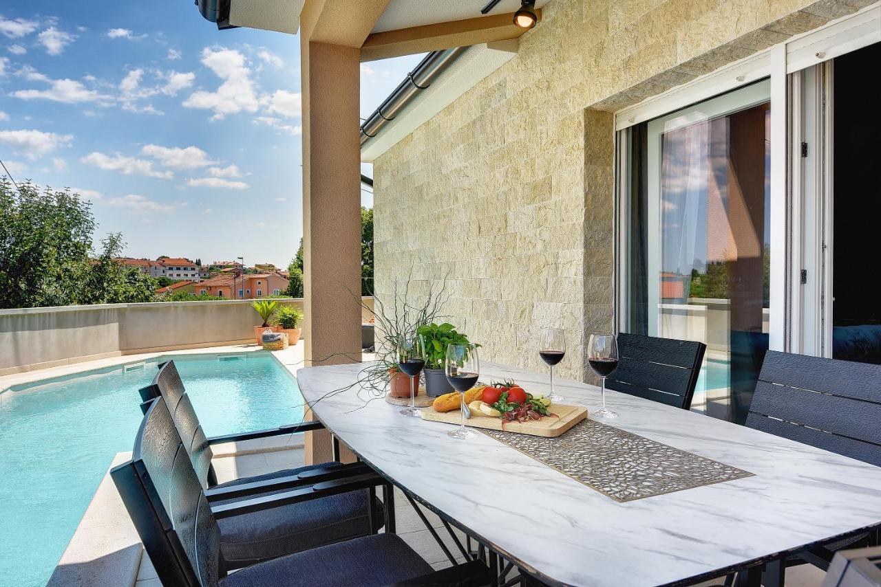 Vila Una With Private Pool Near Rovinj - Open 2022 ロヴィンスコ・セロ エクステリア 写真